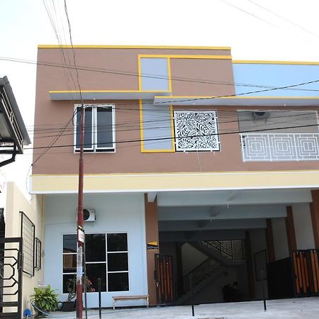 Reddoorz Syariah Near Suncity Mall Madiun Eksteriør bilde