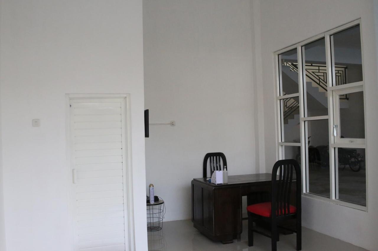 Reddoorz Syariah Near Suncity Mall Madiun Eksteriør bilde