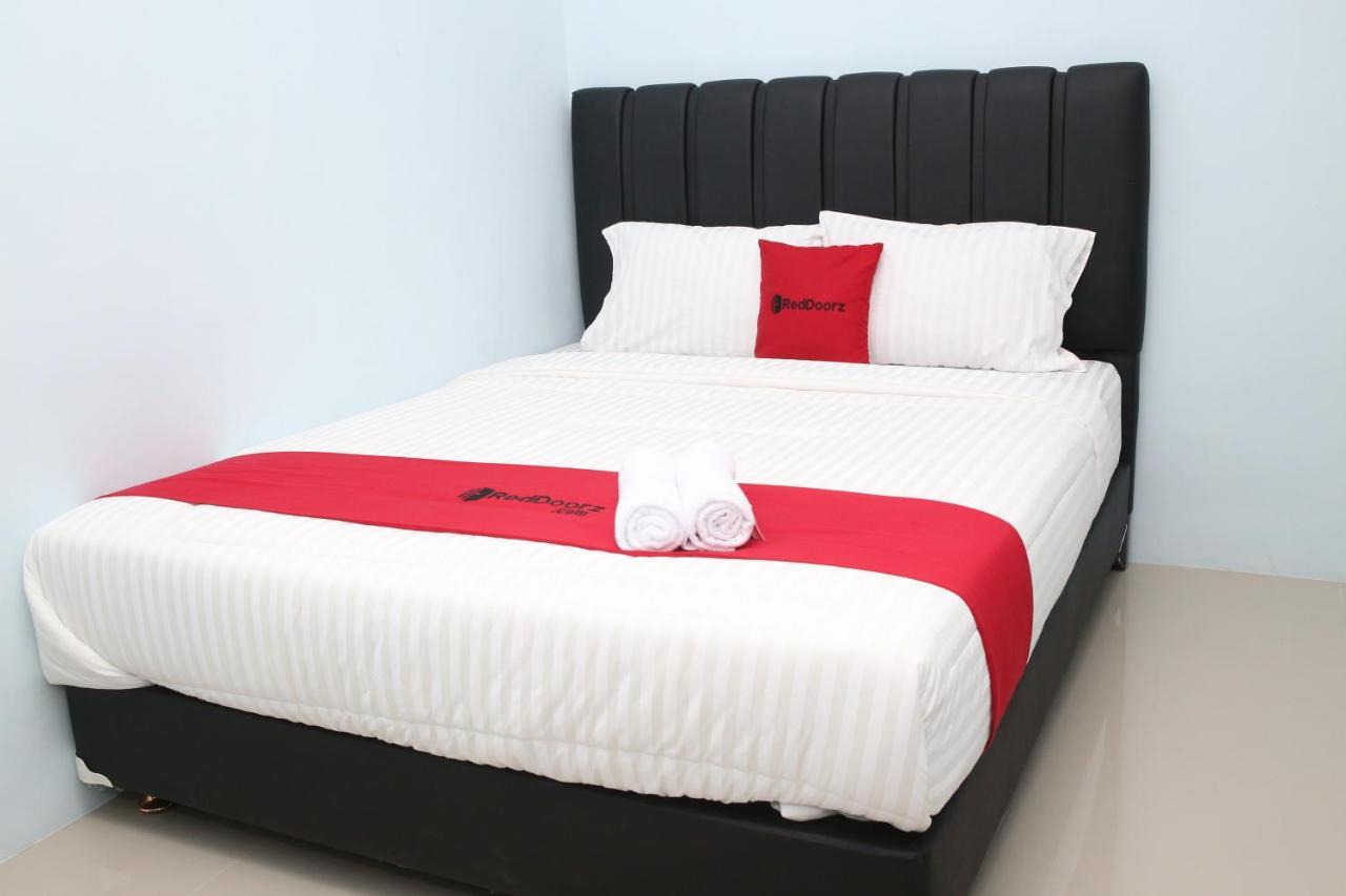 Reddoorz Syariah Near Suncity Mall Madiun Eksteriør bilde