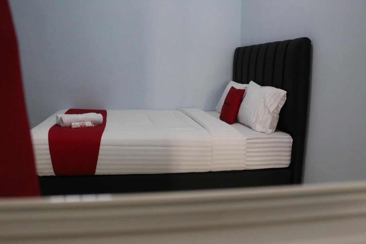 Reddoorz Syariah Near Suncity Mall Madiun Eksteriør bilde