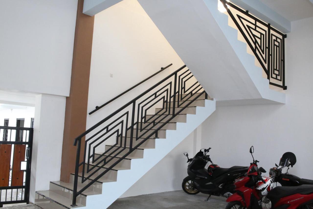 Reddoorz Syariah Near Suncity Mall Madiun Eksteriør bilde