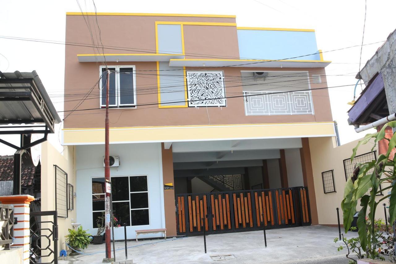 Reddoorz Syariah Near Suncity Mall Madiun Eksteriør bilde