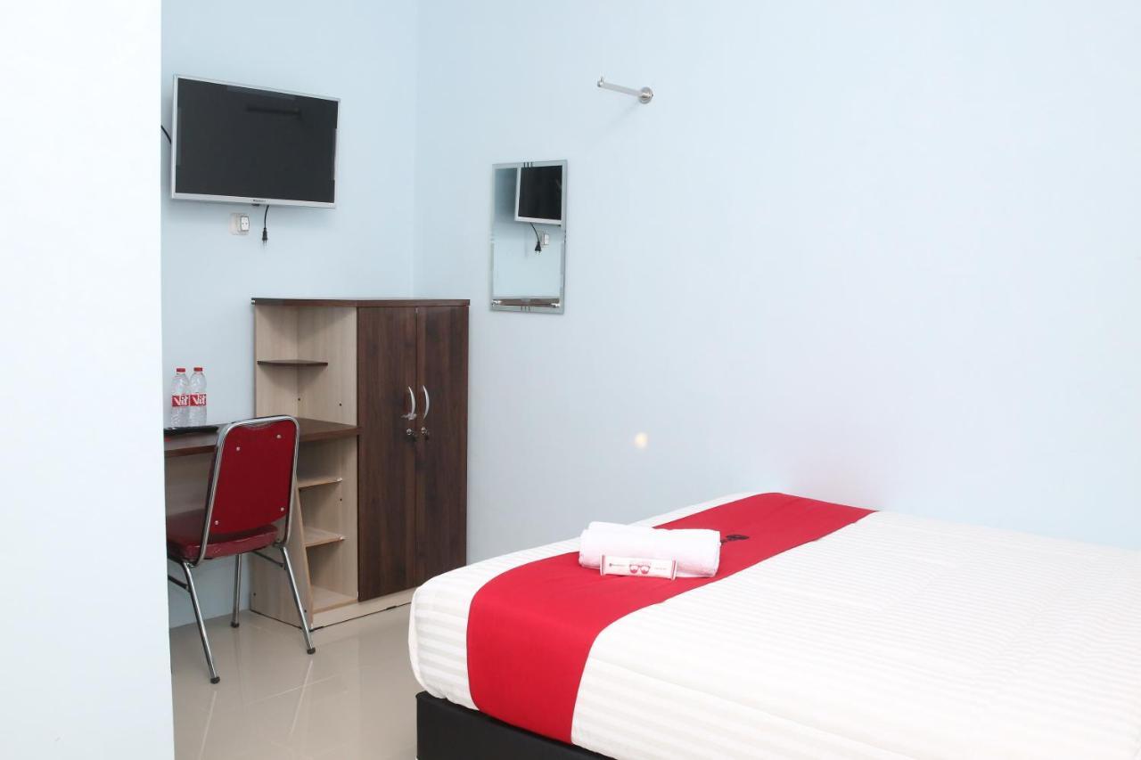 Reddoorz Syariah Near Suncity Mall Madiun Eksteriør bilde