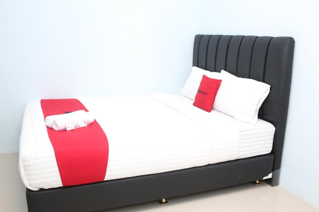 Reddoorz Syariah Near Suncity Mall Madiun Eksteriør bilde