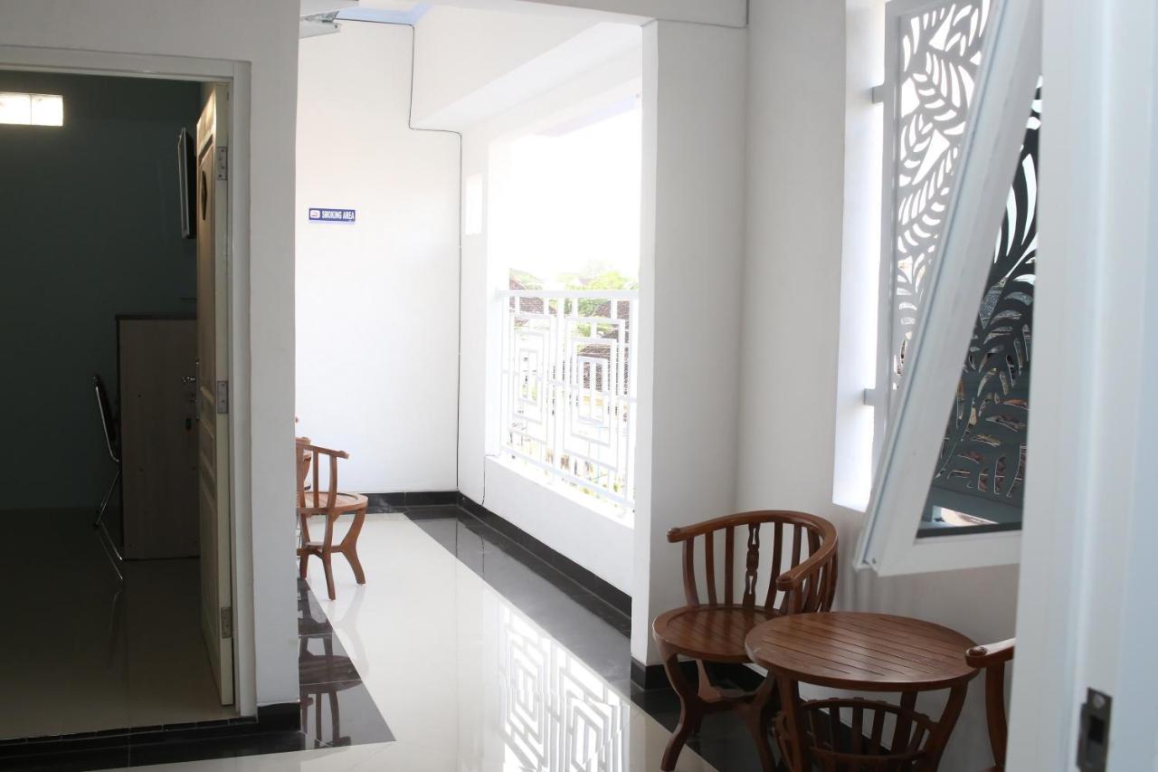Reddoorz Syariah Near Suncity Mall Madiun Eksteriør bilde