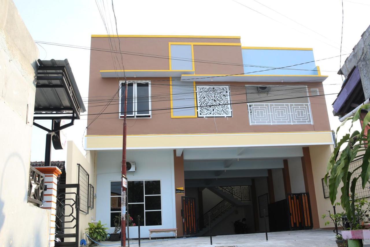 Reddoorz Syariah Near Suncity Mall Madiun Eksteriør bilde