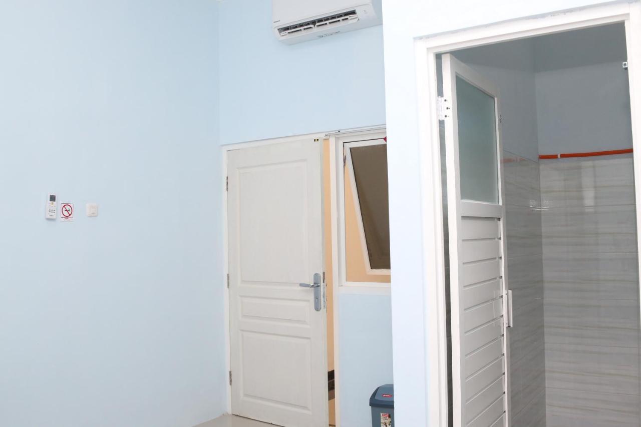 Reddoorz Syariah Near Suncity Mall Madiun Eksteriør bilde
